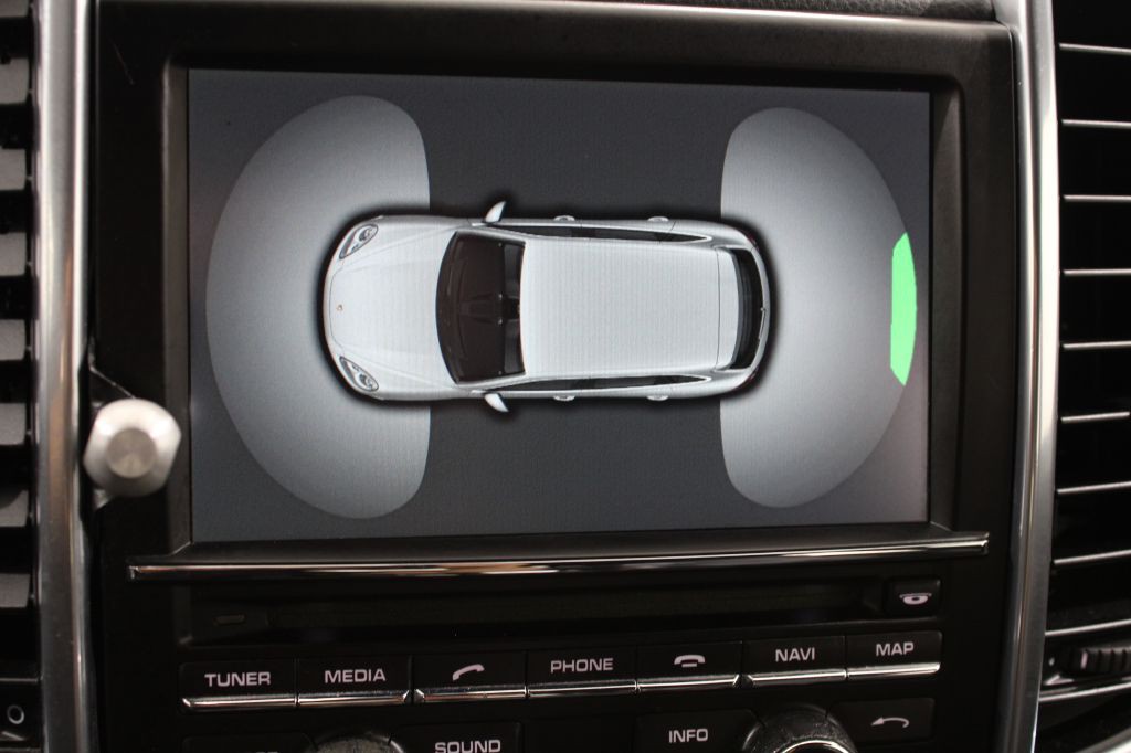 2012 Porsche Cayenne Image 28