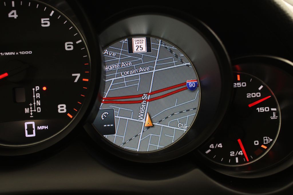2012 Porsche Cayenne Image 30