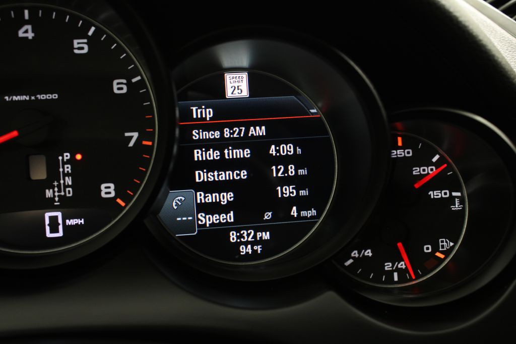 2012 Porsche Cayenne Image 31