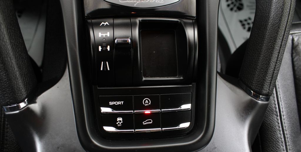 2012 Porsche Cayenne Image 33