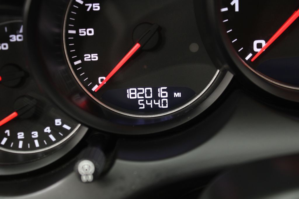 2012 Porsche Cayenne Image 39