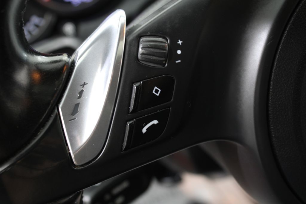 2012 Porsche Cayenne Image 40