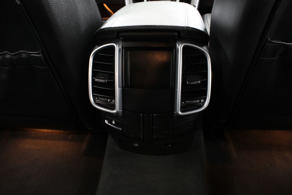2012 Porsche Cayenne Image 42