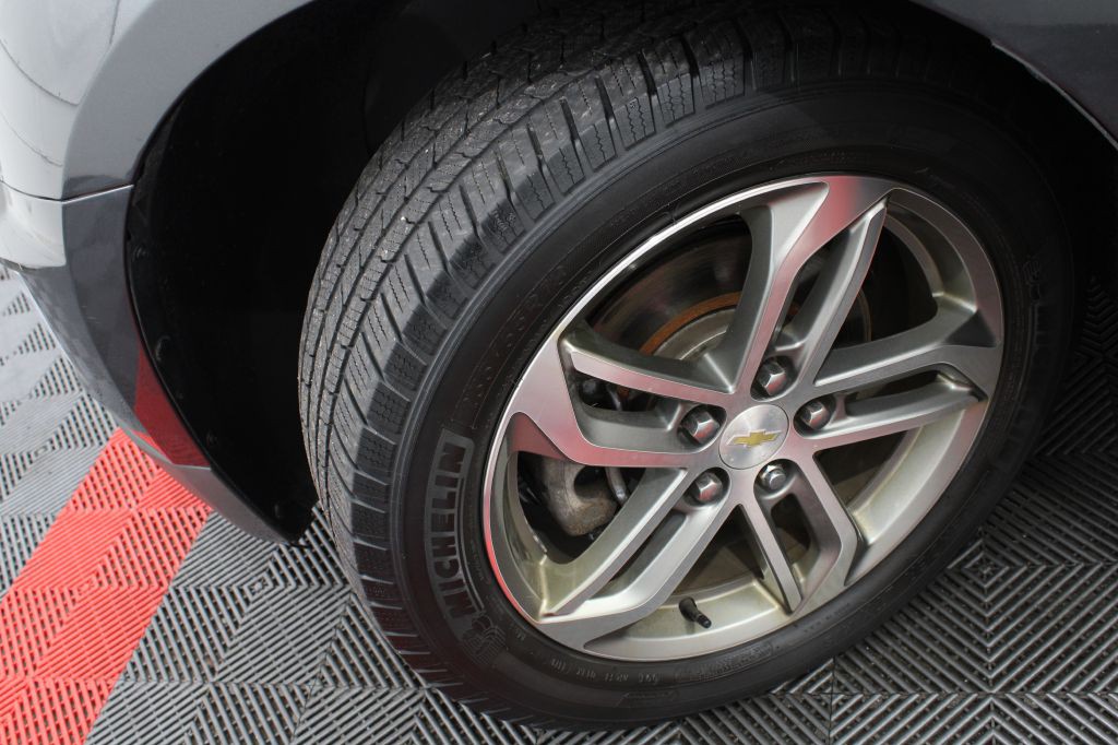 2017 Chevrolet Equinox Image 34