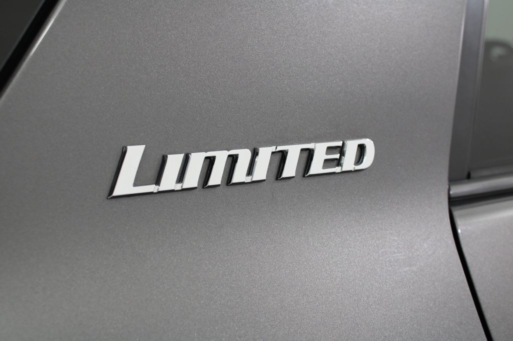 2013 Toyota 4Runner Image 13