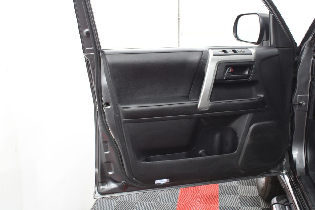2013 Toyota 4Runner Image 17