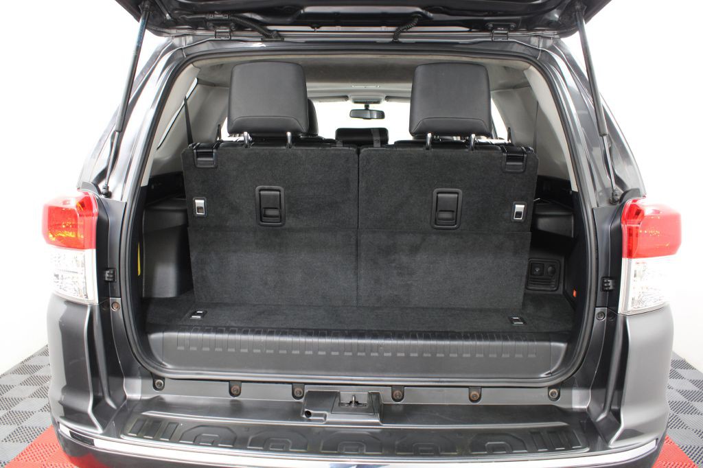 2013 Toyota 4Runner Image 30