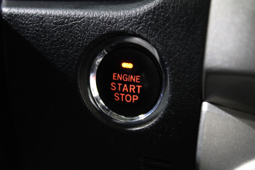 2013 Toyota 4Runner Image 33