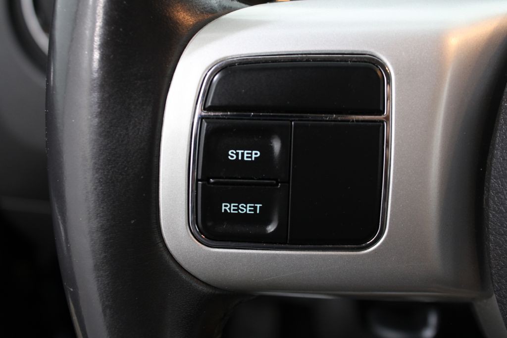 2017 Jeep Compass Image 34