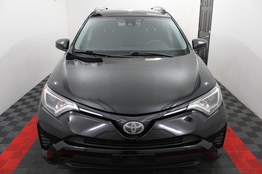 2017 Toyota Rav4 Image 3