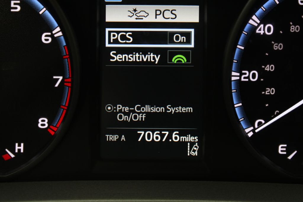 2017 Toyota Rav4 Image 25
