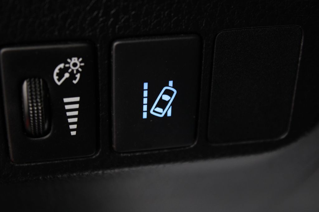 2017 Toyota Rav4 Image 29