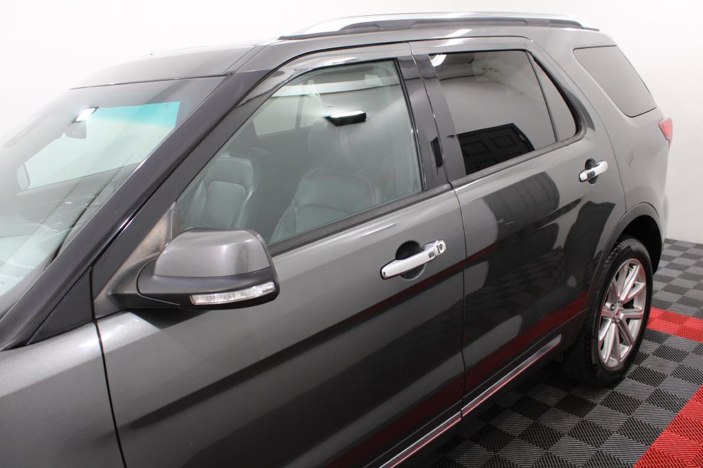 2016 Ford Explorer Image 9