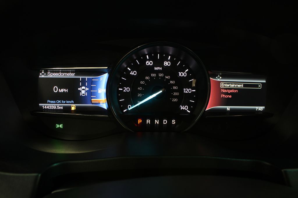 2016 Ford Explorer Image 35
