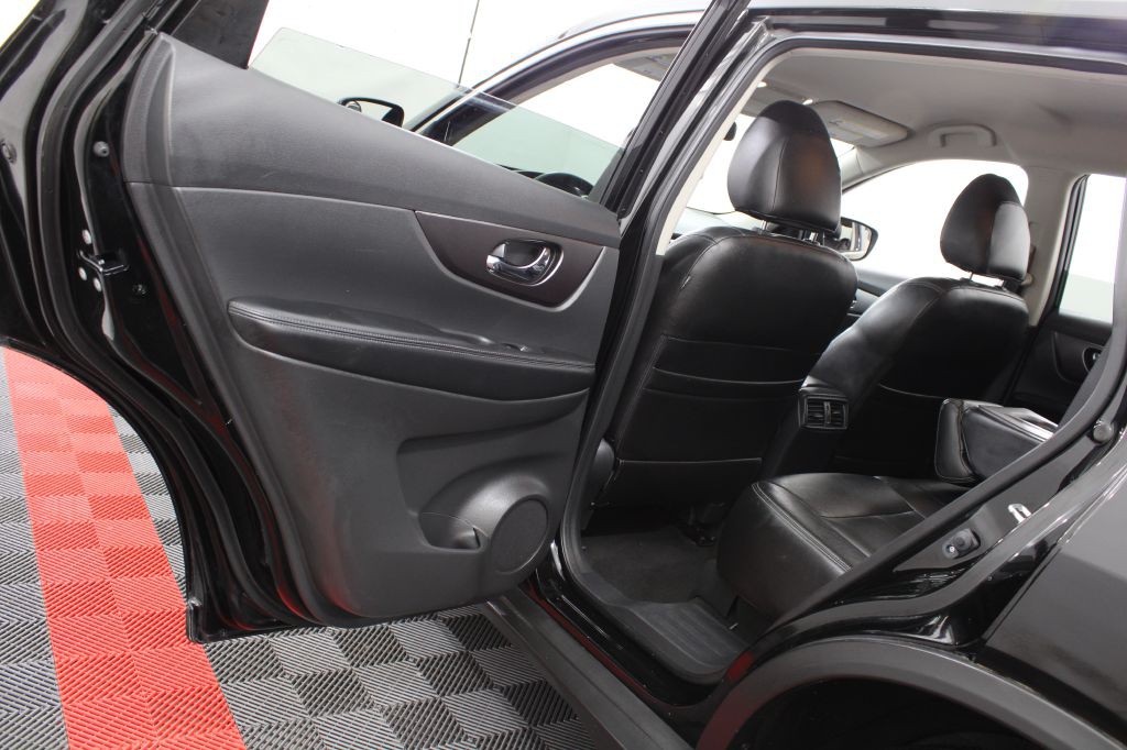 2015 Nissan Rogue Image 13