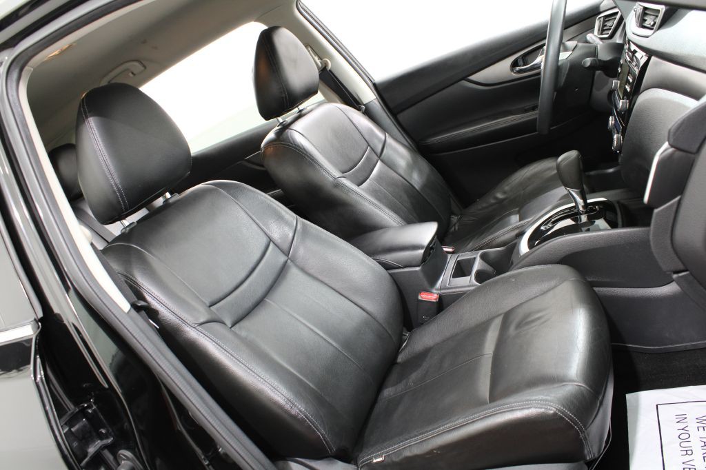2015 Nissan Rogue Image 19