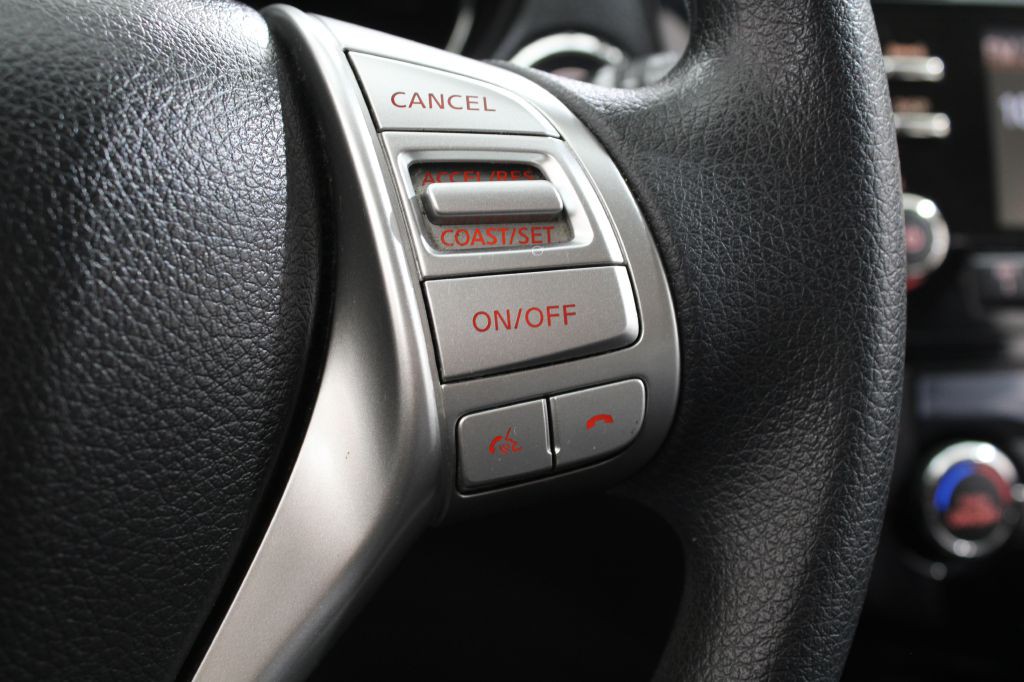 2015 Nissan Rogue Image 23