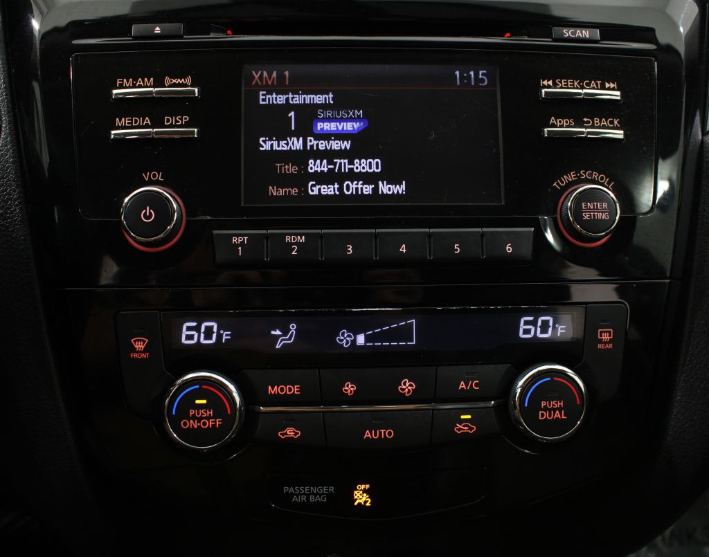 2015 Nissan Rogue Image 29
