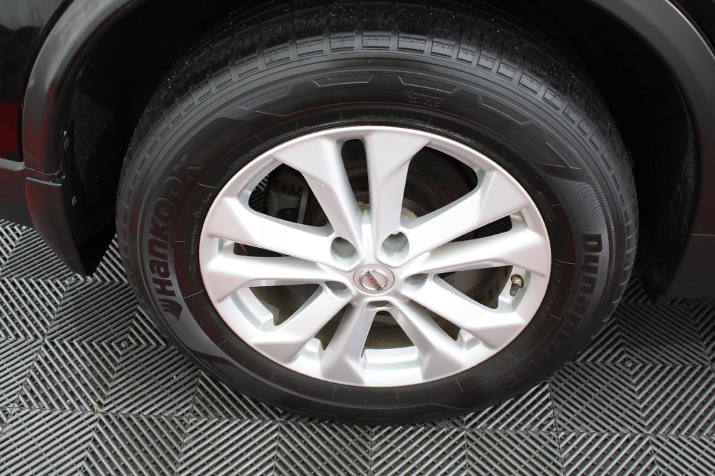 2015 Nissan Rogue Image 31