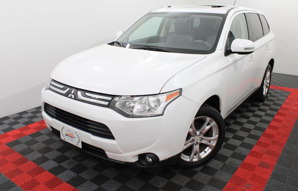 2014 Mitsubishi Outlander Image 4