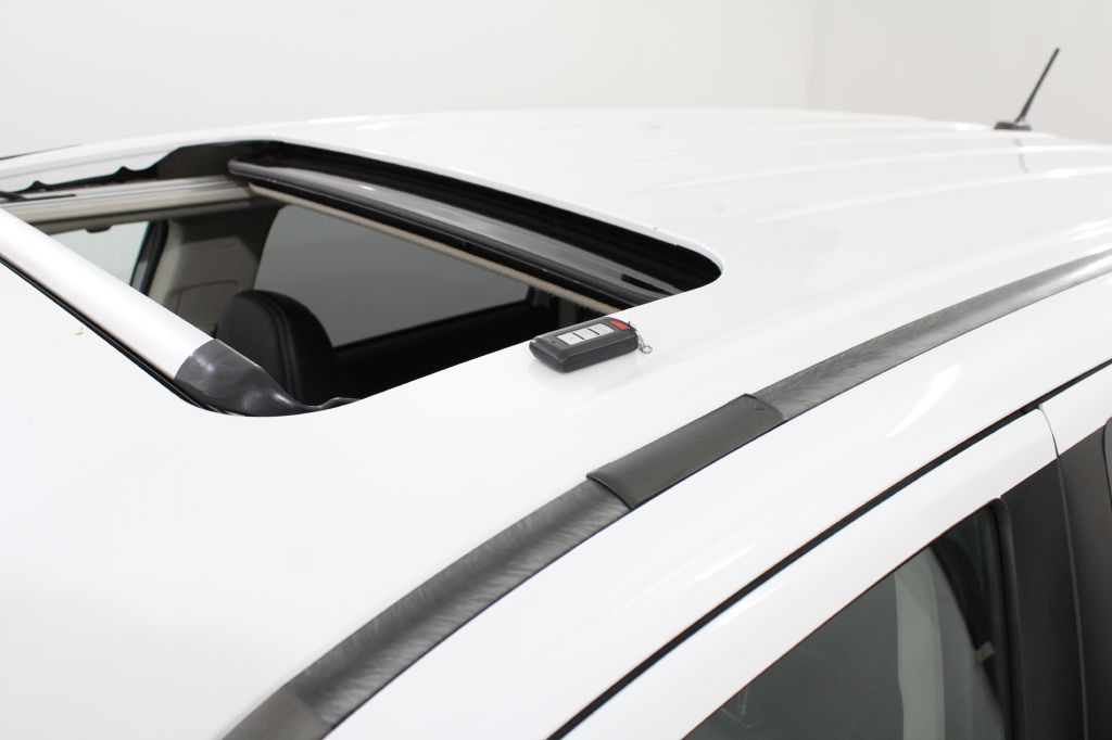 2014 Mitsubishi Outlander Image 10