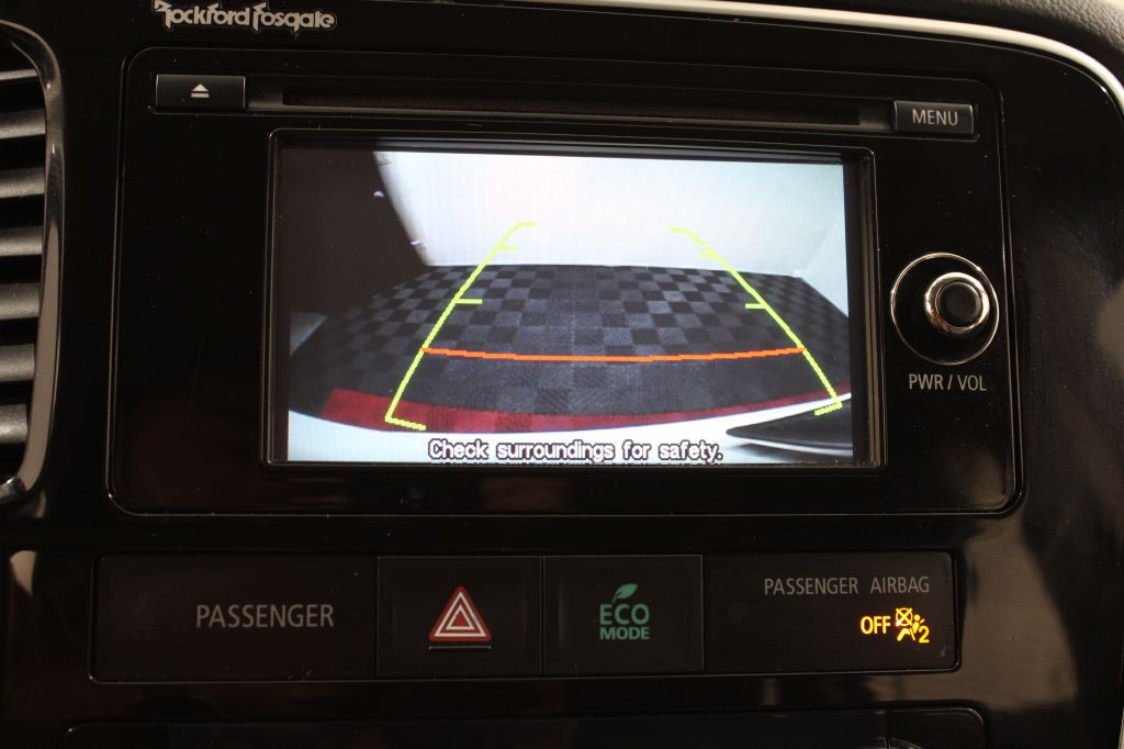 2014 Mitsubishi Outlander Image 24