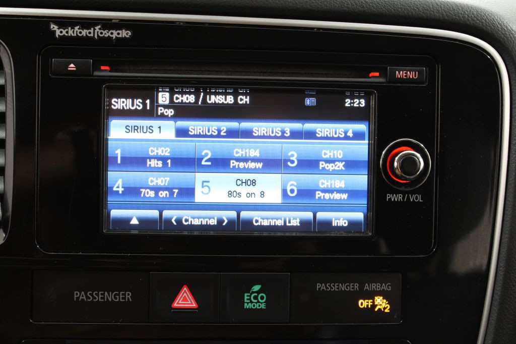 2014 Mitsubishi Outlander Image 26