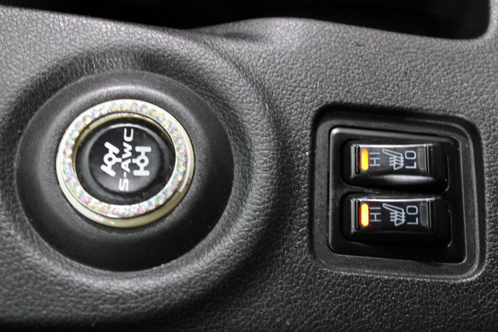 2014 Mitsubishi Outlander Image 31