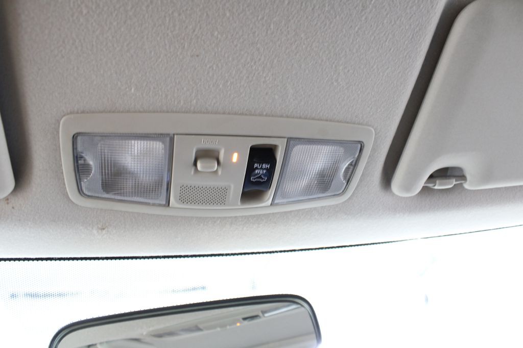 2014 Mitsubishi Outlander Image 34