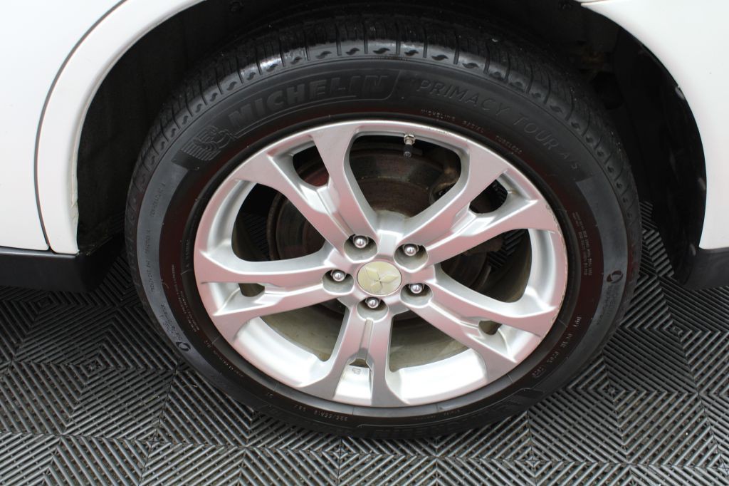 2014 Mitsubishi Outlander Image 42