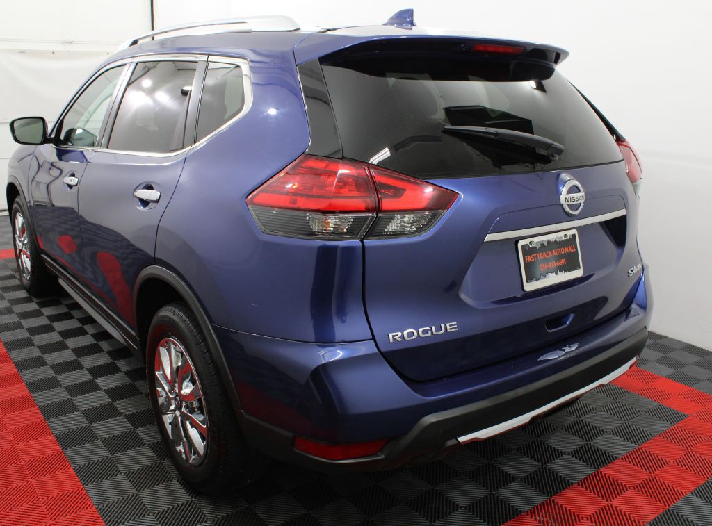 2017 Nissan Rogue Image 4