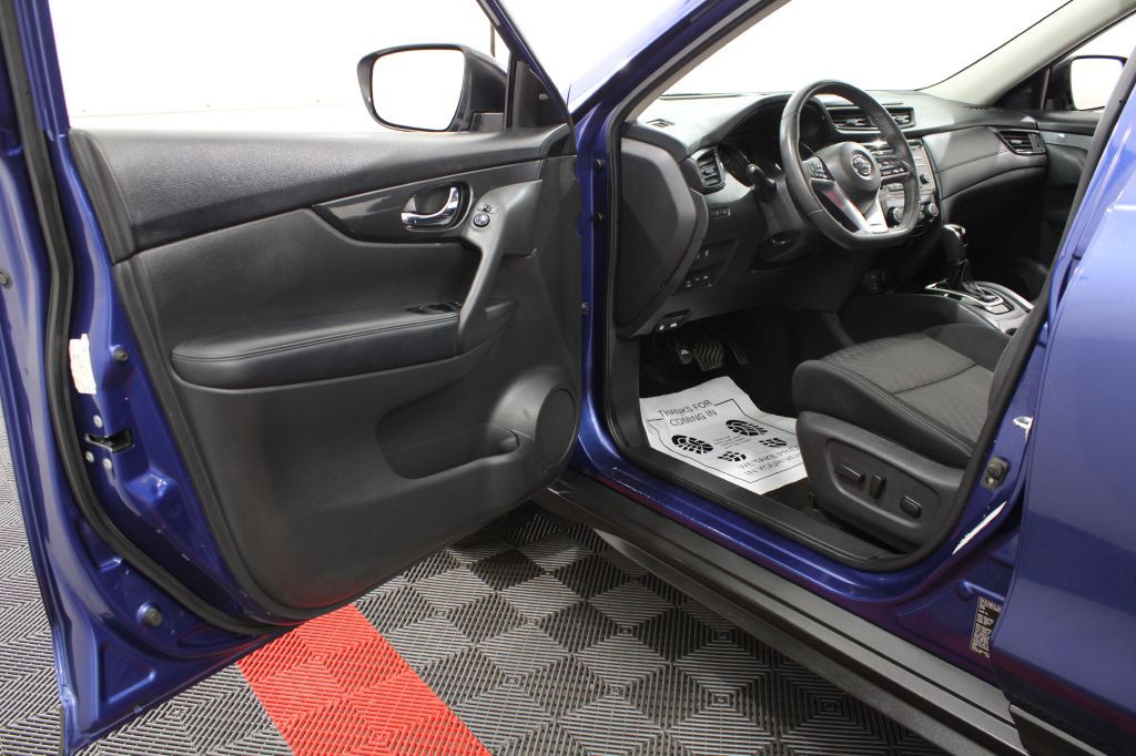2017 Nissan Rogue Image 13