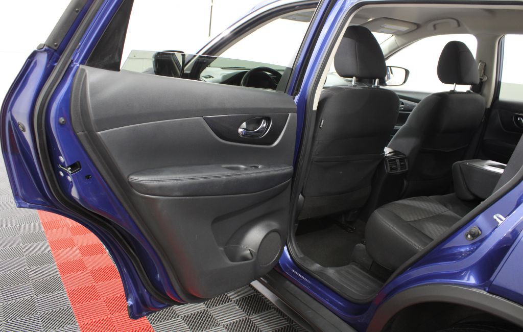 2017 Nissan Rogue Image 15