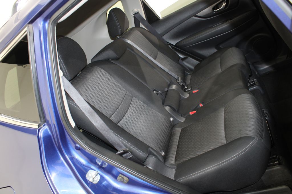 2017 Nissan Rogue Image 18