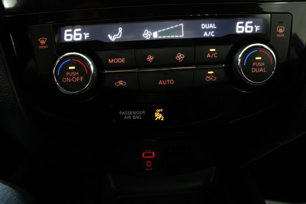 2017 Nissan Rogue Image 30