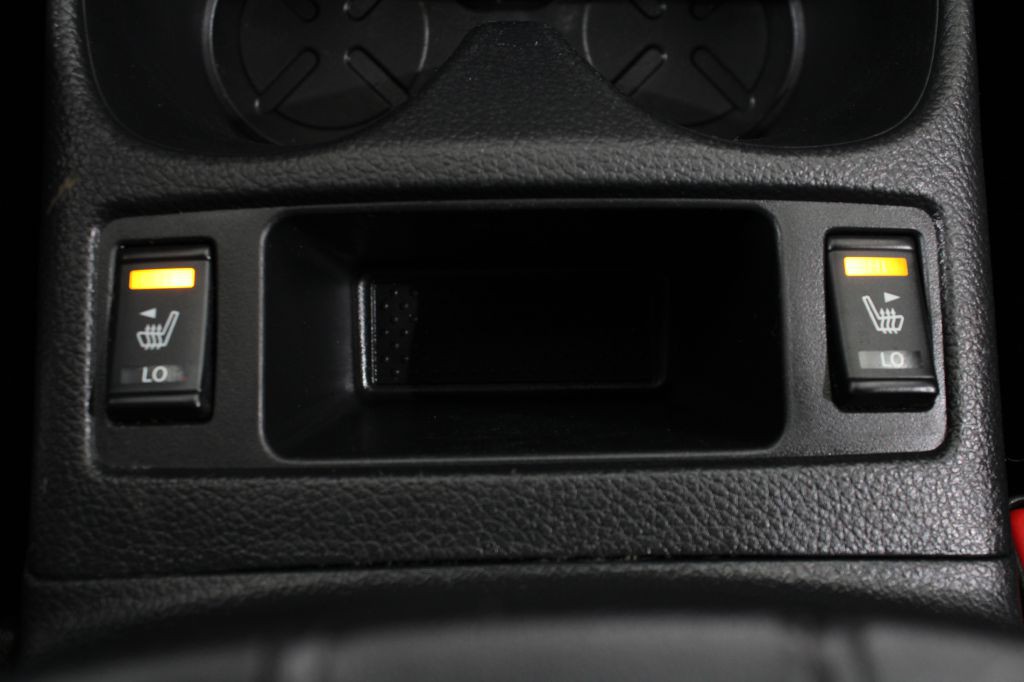 2017 Nissan Rogue Image 35