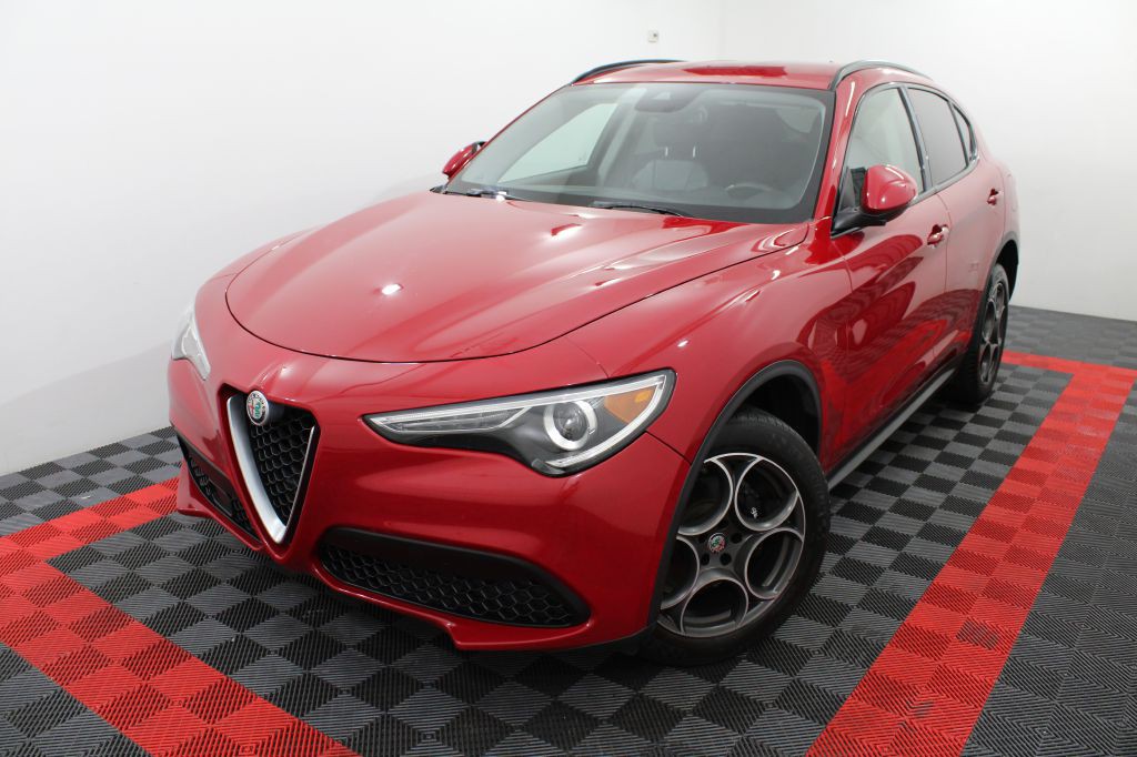2018 Alfa Romeo Stelvio Image 4