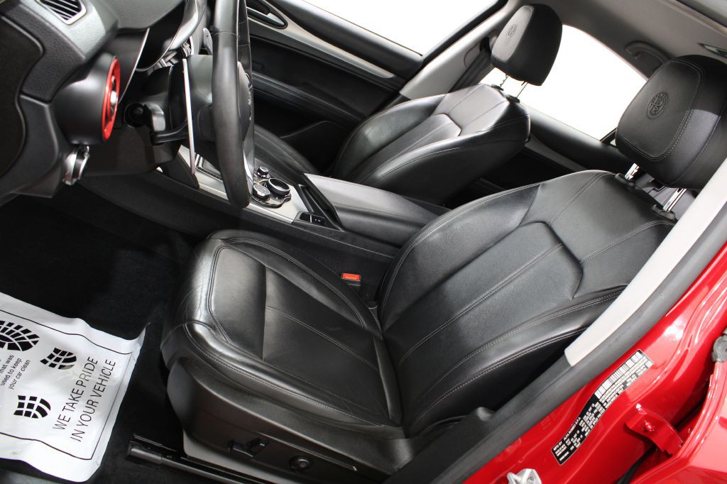 2018 Alfa Romeo Stelvio Image 17