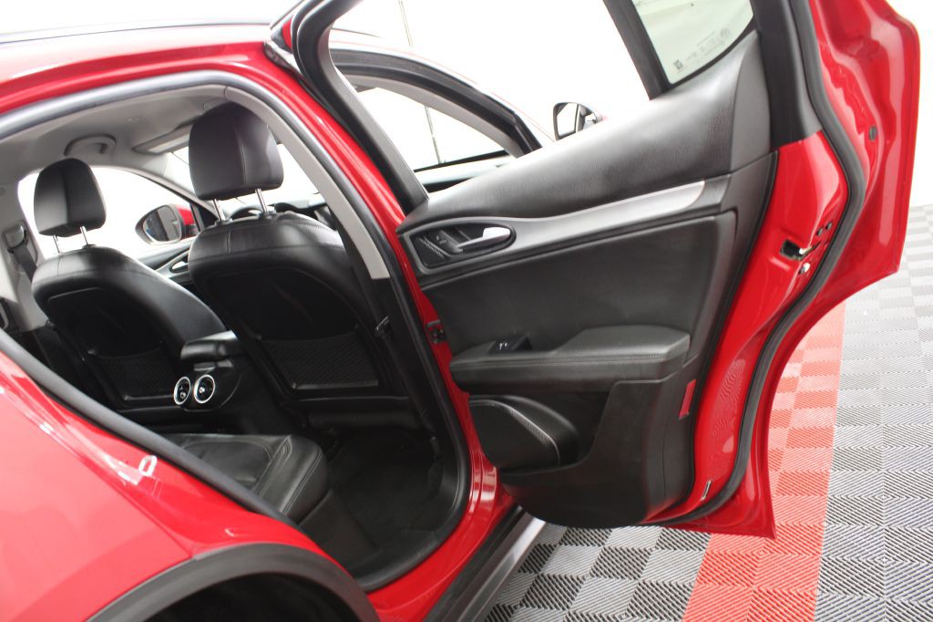 2018 Alfa Romeo Stelvio Image 21