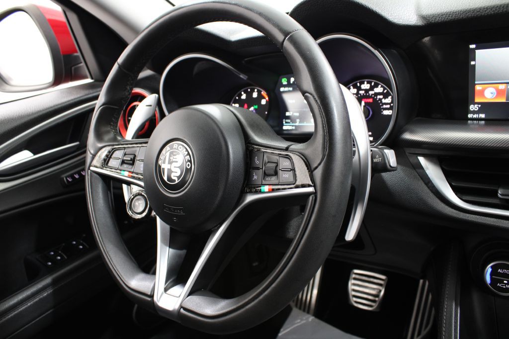 2018 Alfa Romeo Stelvio Image 38