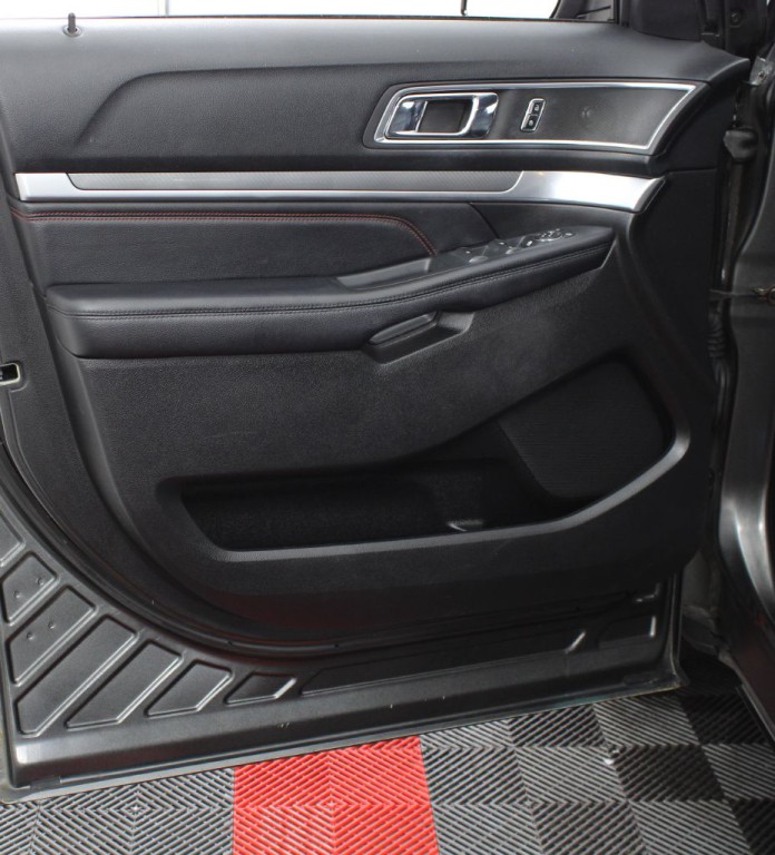 2017 Ford Explorer Image 15