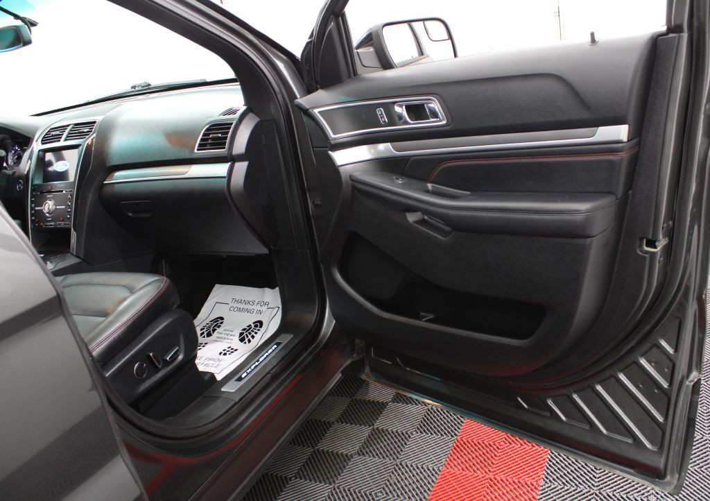 2017 Ford Explorer Image 24