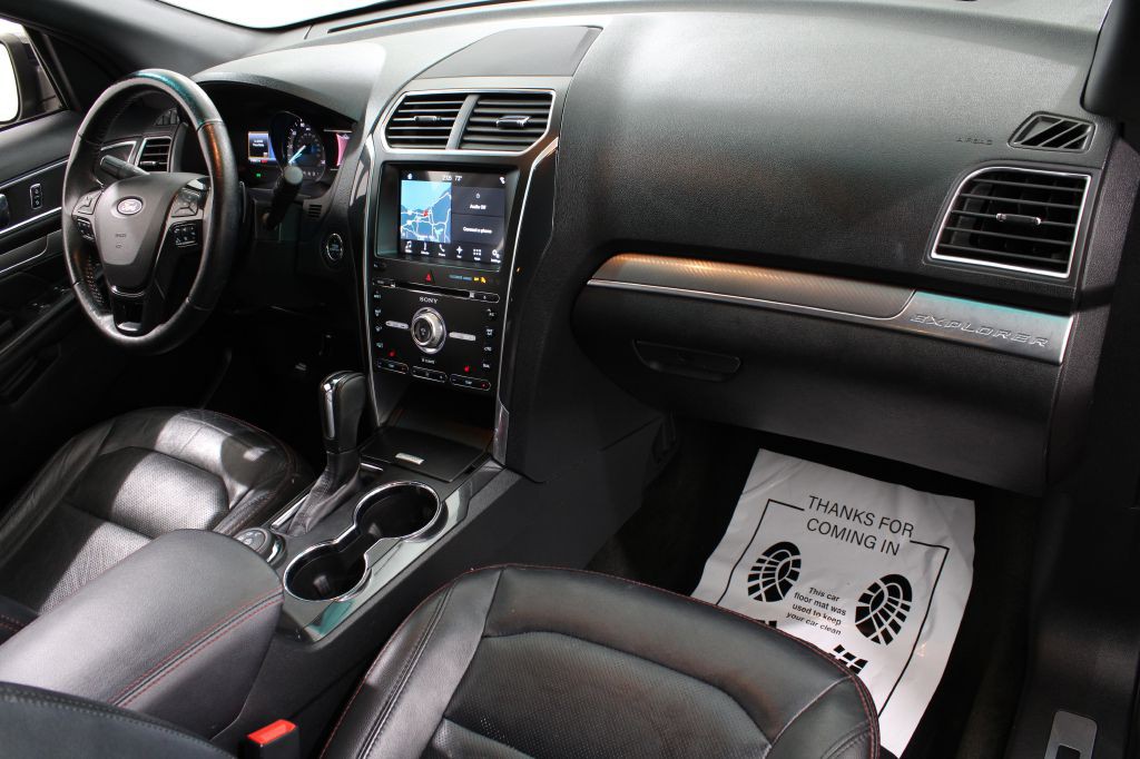 2017 Ford Explorer Image 26