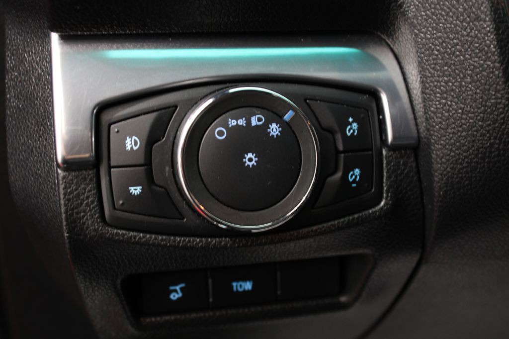 2017 Ford Explorer Image 41