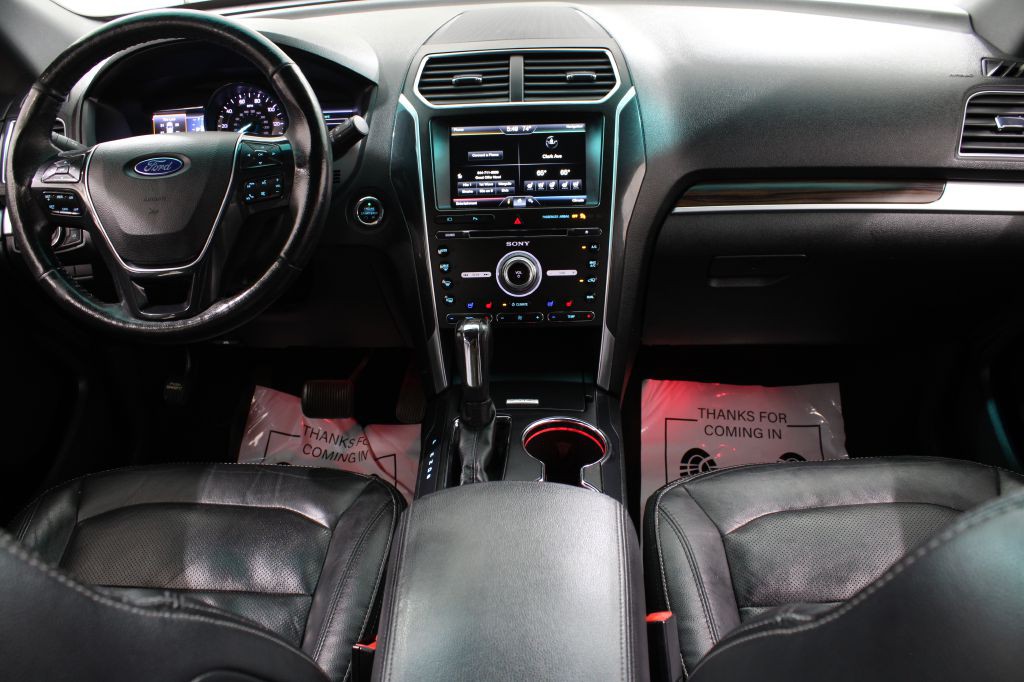 2016 Ford Explorer Image 2