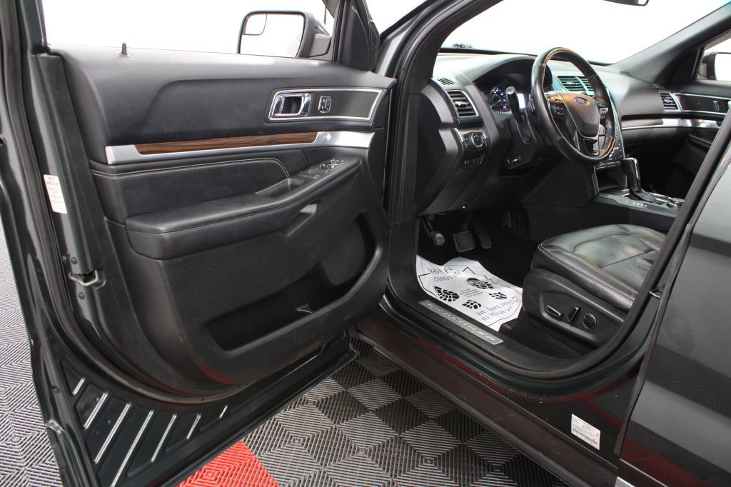 2016 Ford Explorer Image 16