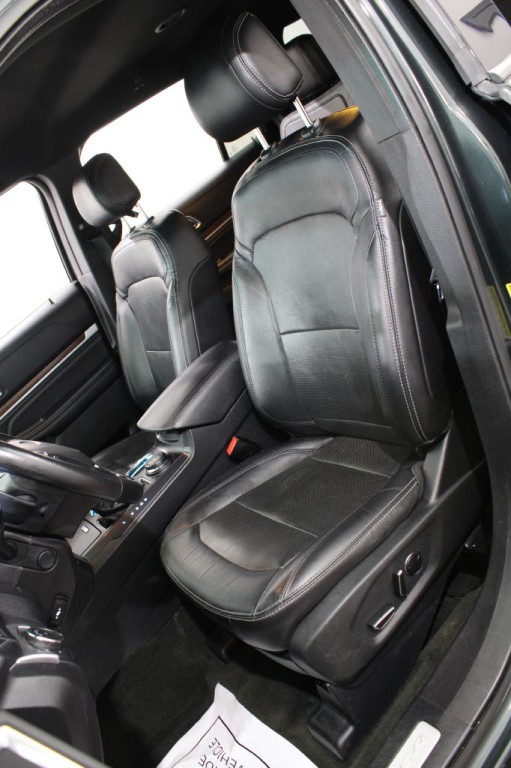 2016 Ford Explorer Image 17