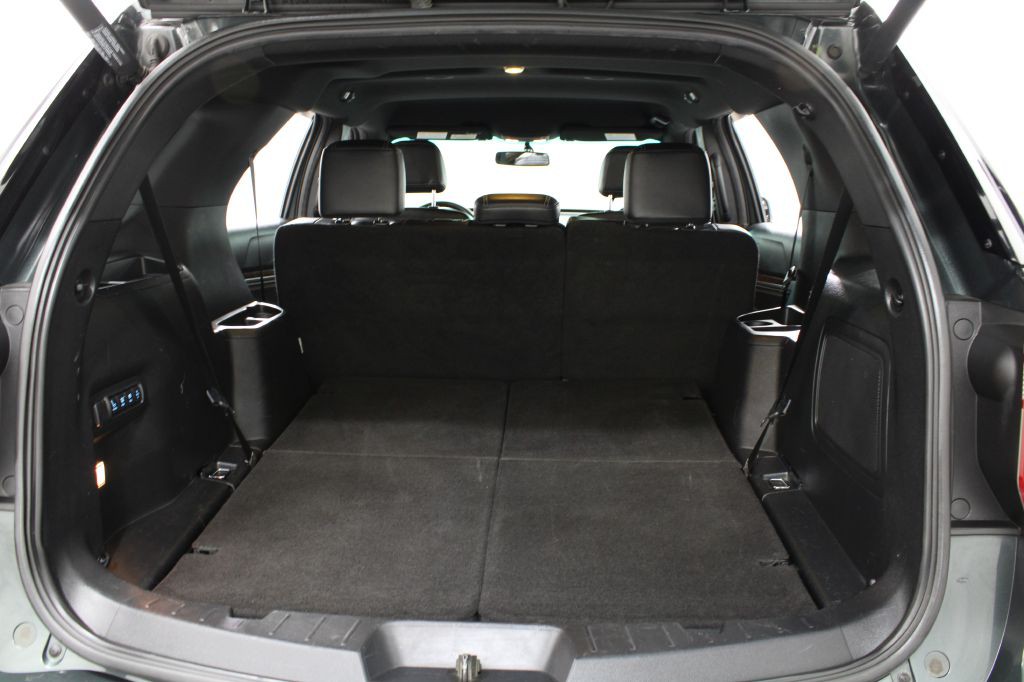 2016 Ford Explorer Image 30