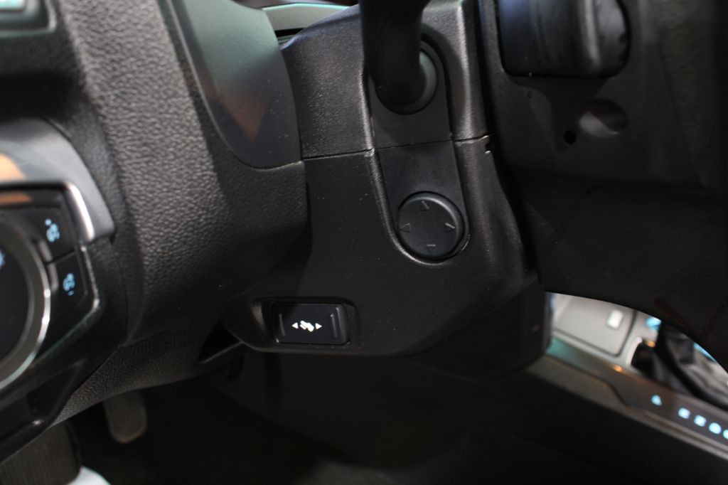 2016 Ford Explorer Image 47