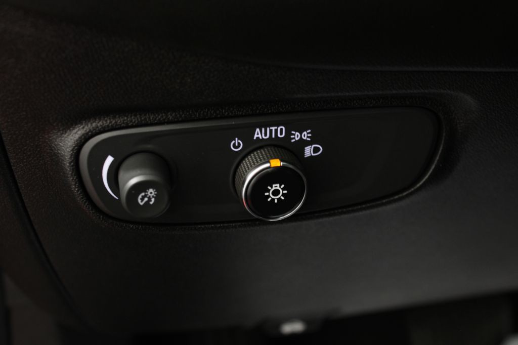 2019 Chevrolet Equinox Image 37